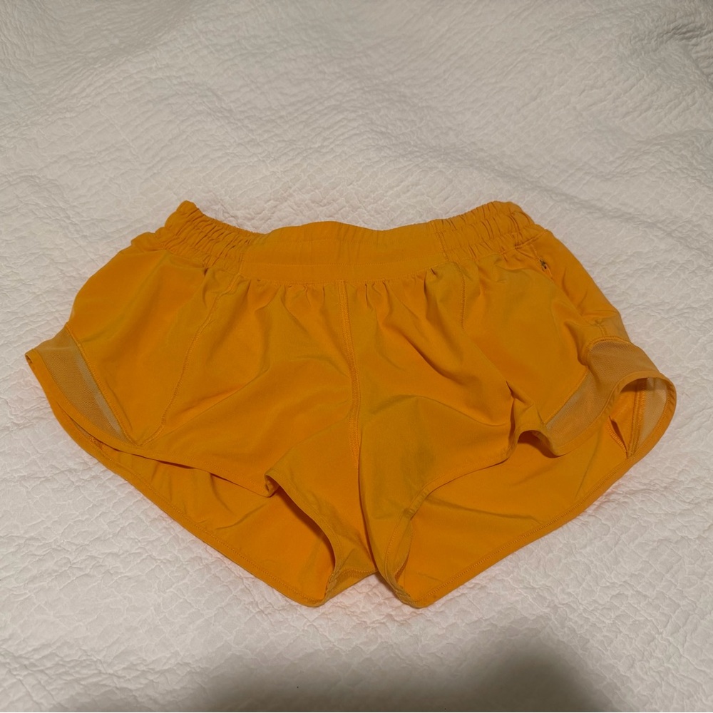 Lululemon Hotty Hot 2.5” Shorts